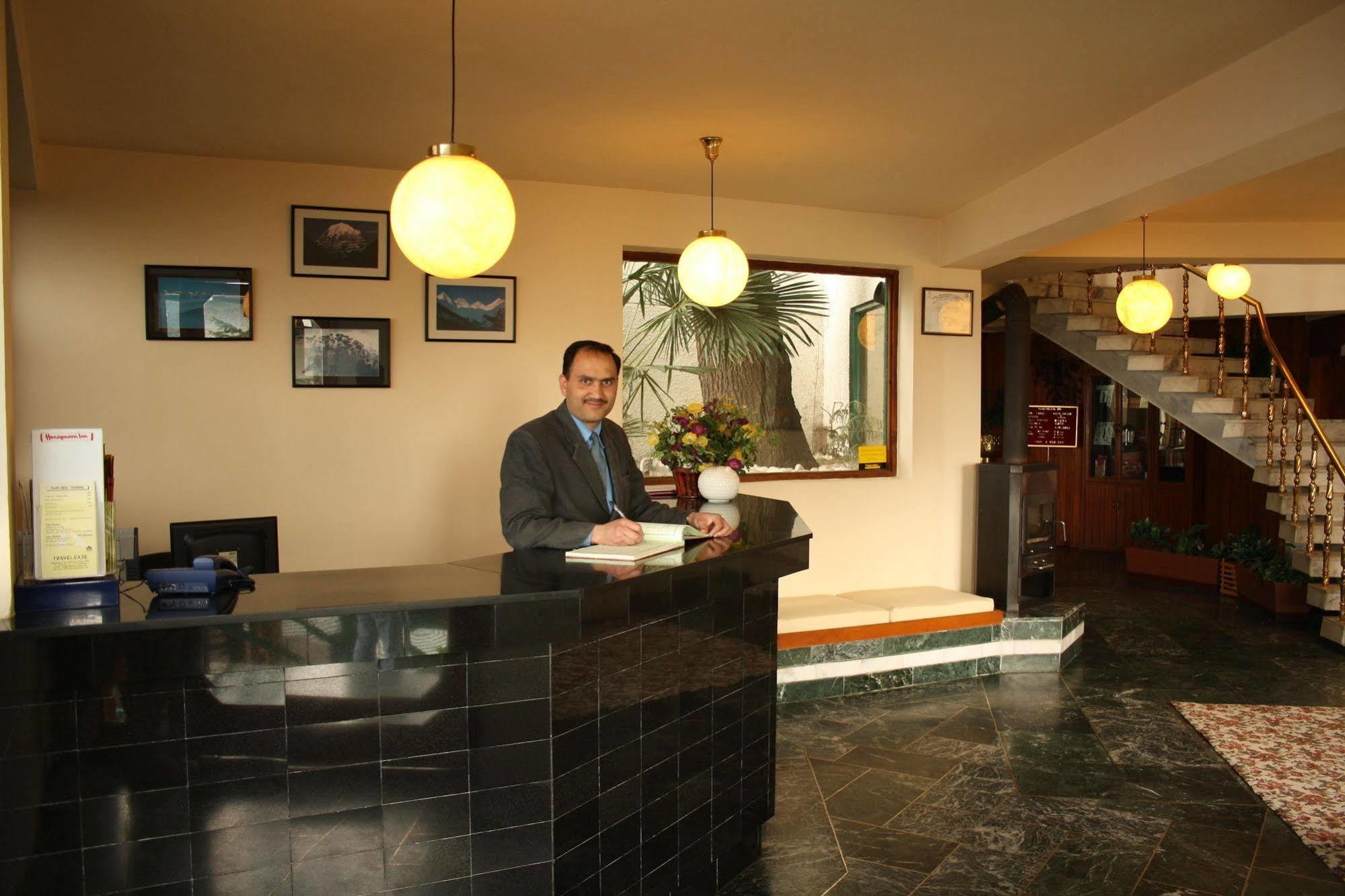 Honeymoon Inn Шимла Екстериор снимка