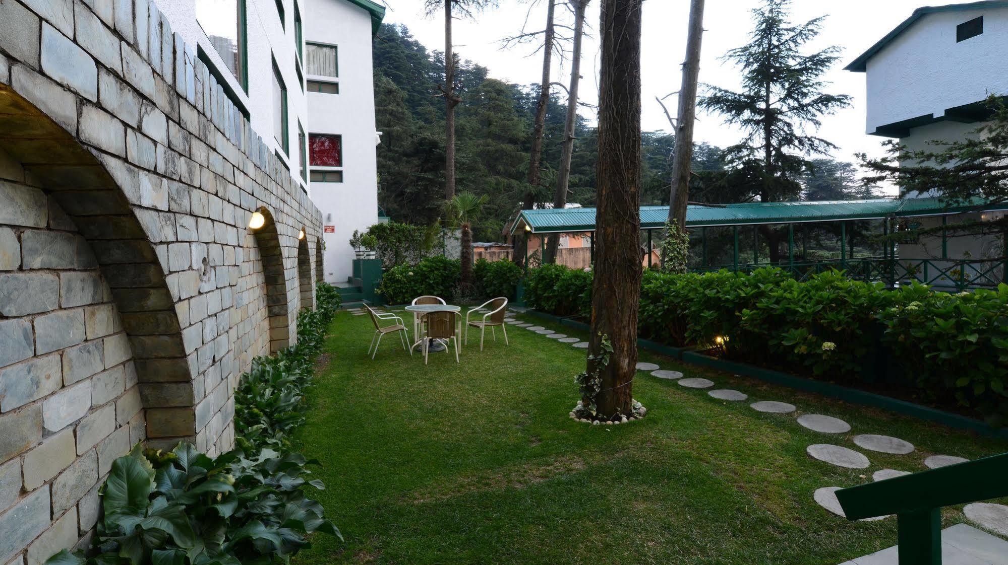 Honeymoon Inn Шимла Екстериор снимка