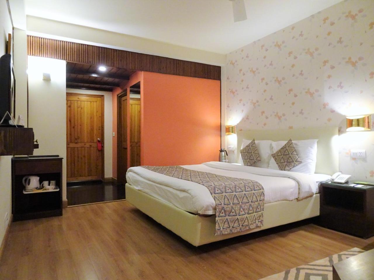 Honeymoon Inn Шимла Екстериор снимка